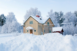 Read more about the article Tips for removing snow from your roof